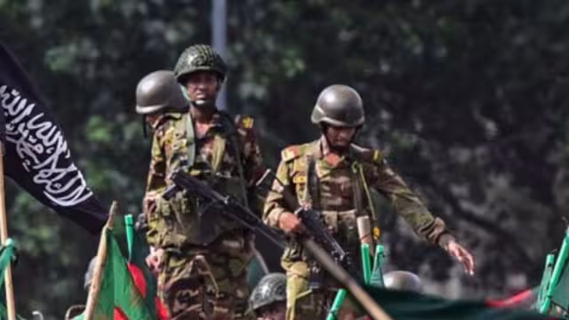 Tras la dimisión de la primera ministra de Bangladesh, Sheikh Hasina, el nuevo presidente interino disolvió el Parlamento