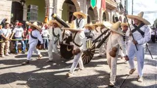 Estudiantes de Yucatán desfilarán por la Revolución Mexicana en Mérida