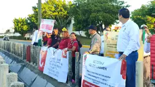 Técnicos y profesionistas petroleros protestan por eliminación de prestaciones históricas