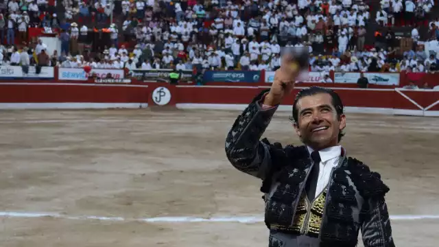 Hubo gran afluencia de personas en la Plaza de Toros de Mérida
