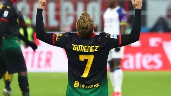 Santi tiene ganada a la afición en menos de un mes de su llegada Santi tiene ganada a la afición en menos de un mes de su llegada