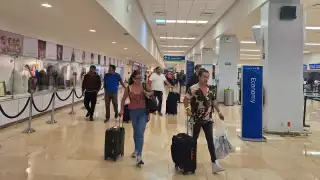 VivaAerobus registra demoras hasta de dos horas en el aeropuerto de Mérida