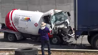 Choque de una pipa de gas contra un tráiler provoca movilización en la vía Mérida–Tetiz
