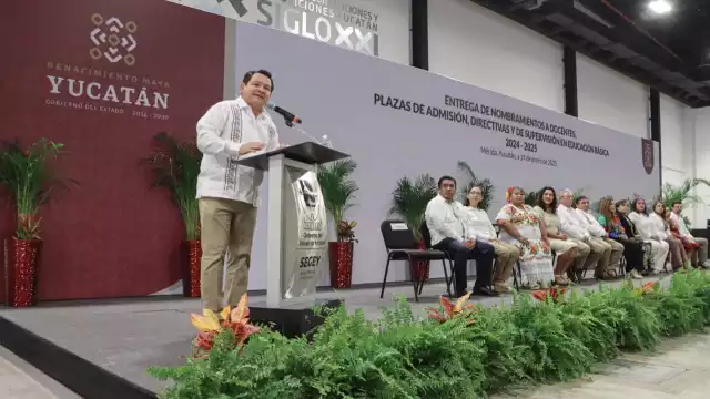 Joaquín Díaz Mena resaltó que los maestros de Yucatán son claro ejemplo de los estudiantes