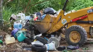Recolectan 50 toneladas de basura en tiradero clandestino