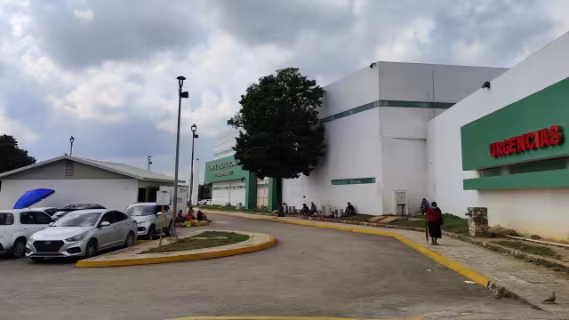 Las quejas en el nosocomio incluyen retrasos en cirugías y robos de objetos personales