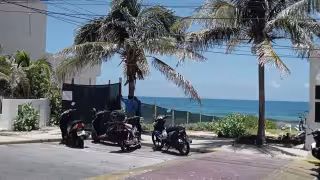 Cierran accesos al mar en Isla Mujeres  por la  construcción de obras particulares
