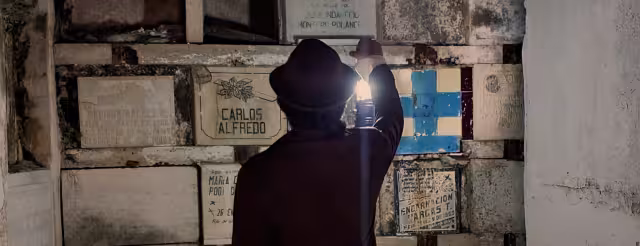 ¿Te atreverías a pisar un cementerio de noche?