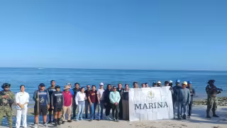 Un total de 160 kilogramos de desechos fueron retirados del balneario Playa Bonita en Campeche.