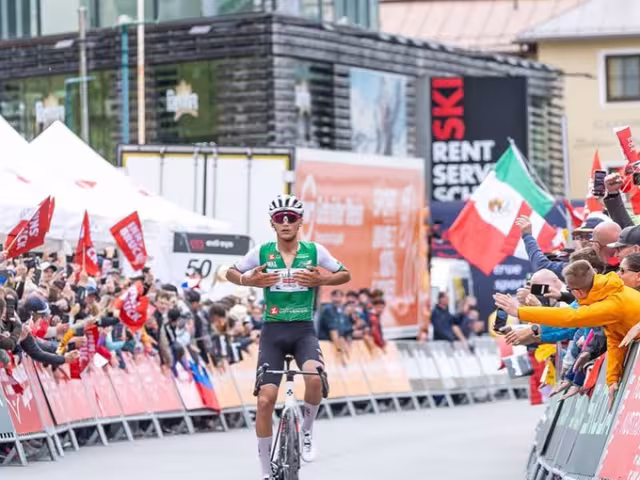 Isaac del Toro sigue dando de qué hablar en el ciclismo