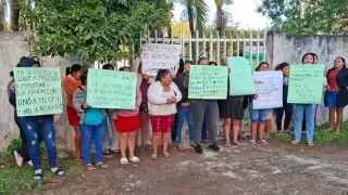 Padres reportan presuntos malos manejos financieros en una primaria de Ek Balam en Temozón