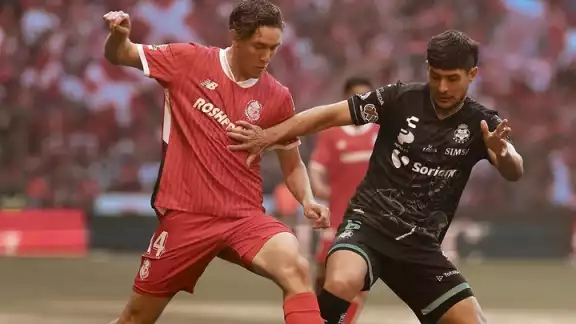 Los escarlatas festejaron una victoria más ante su afición. Los escarlatas festejaron una victoria más ante su afición.