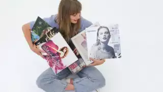 Taylor Swift celebra al recuperar sus discos