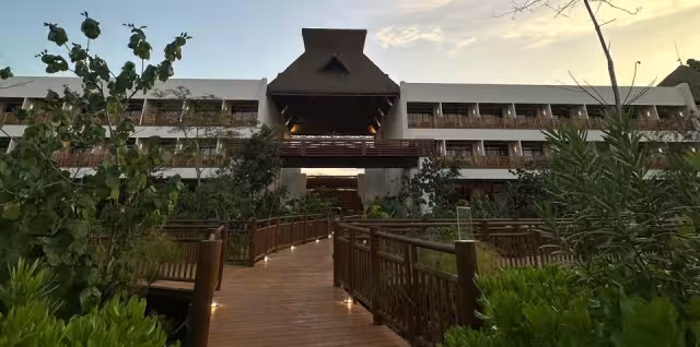 Grupo Mundo Maya suspende operaciones del Hotel Edzná tras revisión con autoridades