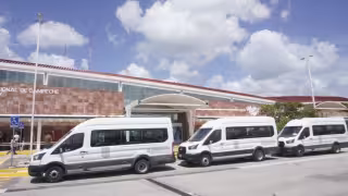 Repatrían a 173 mexicanos desde Texas; arriban a Campeche para evaluación médica