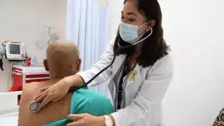 Cinco de cada 10 medicamentos vendidos son antigripales: alerta por automedicación