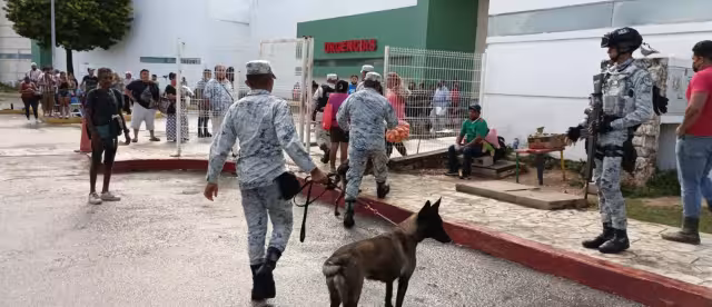 Autoridades mantienen el operativo en el Hospital General de Cancún