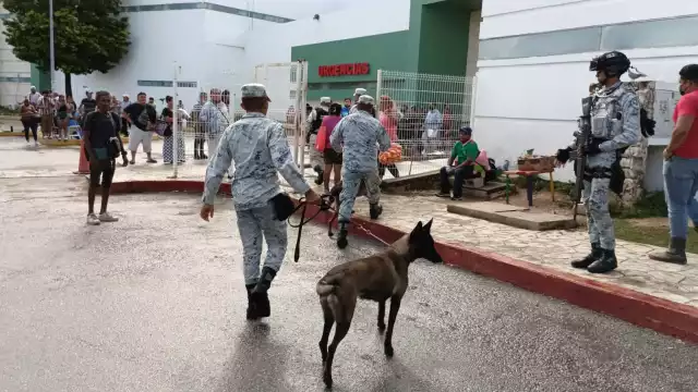 Autoridades mantienen el operativo en el Hospital General de Cancún