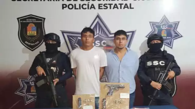 Los detenidos contaban con 88 dosis de presunta hierba verde, al parecer marihuana