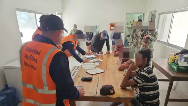 Los pescadores fueron puestos a disposición de la FGR