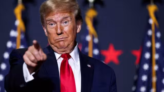 Donald Trump asume postura antivacunas para atraer simpatía de Kennedy Jr.