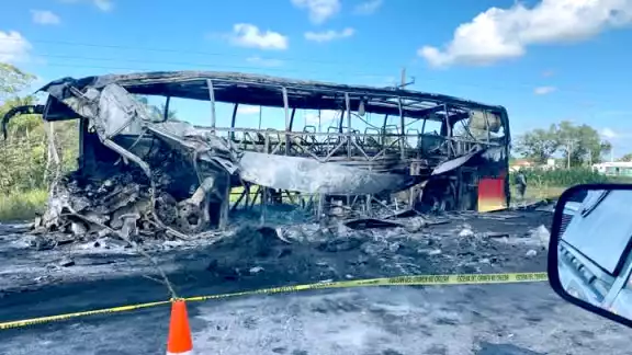 Sólo sobrevivieron nueve personas, de acuerdo con los Gobiernos de Tabasco y Campeche