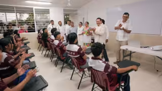 Llevan mejor infraestructura escolar a Ticul:  inauguran un nuevo telebachillerato y la rehabilitación de una escuela indígena