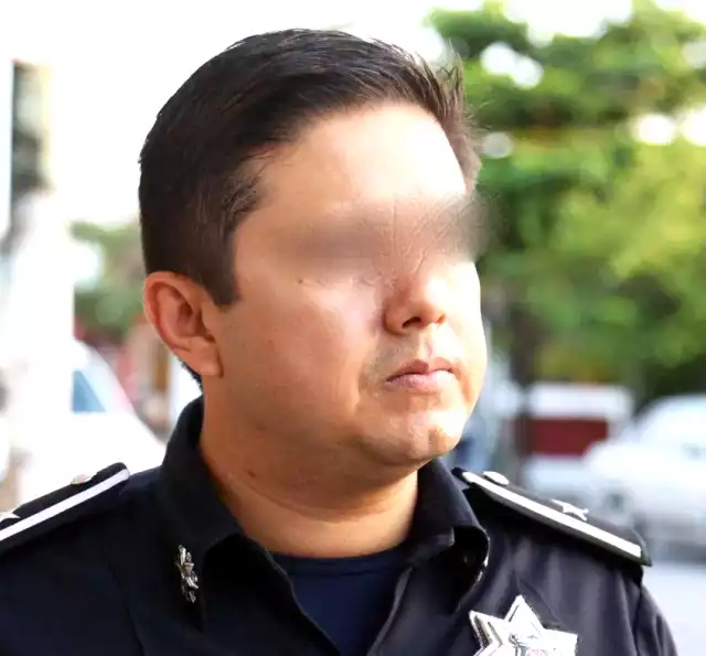 El exfuncionario habría amenazado con un arma de fuego a un exelemento de la policía municipal y posteriormente arremetió contra su pareja sentimental