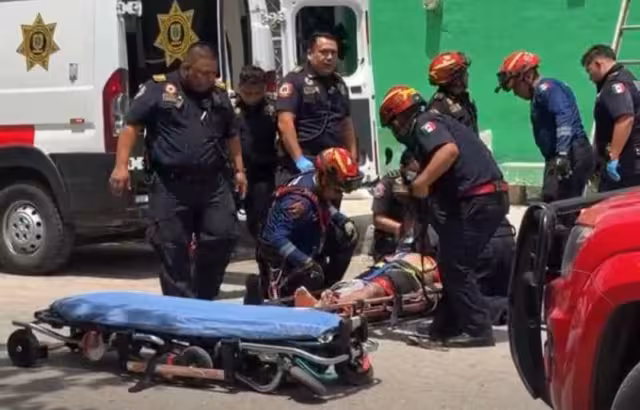 Albañil en estado crítico tras accidente en Benito Juárez Oriente