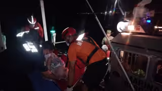 La evacuación se realizó durante la noche, tras una llamada de emergencia desde un crucero
