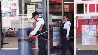 Asaltan a empleadas de un Oxxo en Ciudad del Carmen