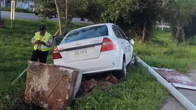 El accidente del vehículo oficial no afectó a ninguna persona ni otros autos.