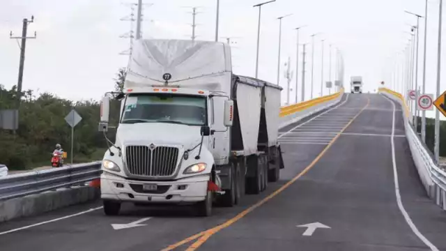 El Distribuidor Vial de Progreso se abrirá al tránsito de unidades pesadas