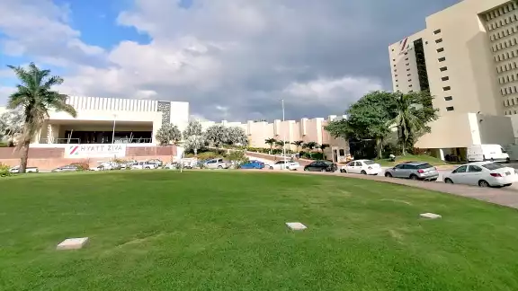 Se usará el terreno de un restaurante que requiere una renovación de infraestructura para adaptarse a las necesidades del turismo actual, según la justificación.