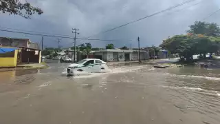 En Cancún se espera que para mañana los chubascos tengan un 70 por ciento de posibilidades de precipitación.