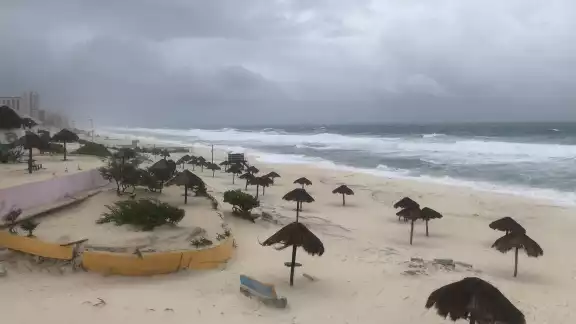 El Huracán Beryl recorrerá la Península de Yucatán El Huracán Beryl recorrerá la Península de Yucatán