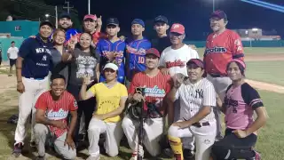 El equipo de la Junta Municipal de Sabancuy se llevó la victoria.