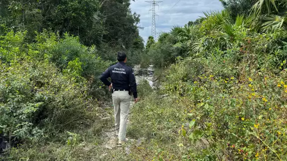 Junto a la escena del hallazgo se encontraron casquillos percutidos y prendas de vestir. Familiares serán notificados por la Fiscalía. Junto a la escena del hallazgo se encontraron casquillos percutidos y prendas de vestir. Familiares serán notificados por la Fiscalía.