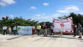 Intimidan al comisario de Santa María Chi con drones y fotógrafos por su lucha contra la granja porcícola San Gerardo