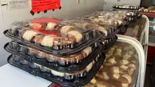 ¡Aprovecha! Panaderías del centro de Mérida rematan las roscas en menos de 150 pesos  