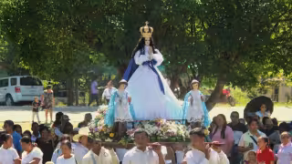 Inician festejos en honor a la Virgen de la Candelaria en Hool con bajada solemne y procesión