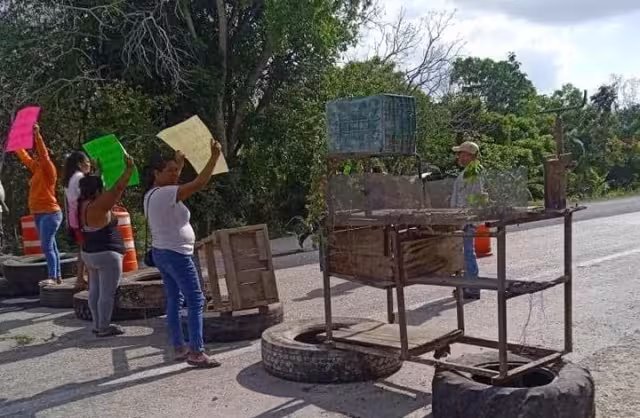 Afectados han pasado varios días sin luz y mucho menos sin respuesta de las autoridades