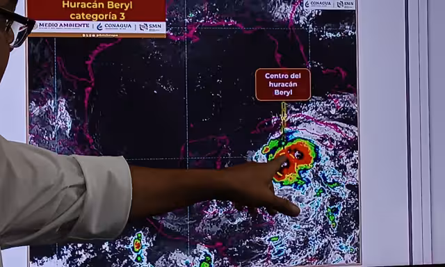 Lluvias intensas a torrenciales y rachas de viento superiores a 70 km/h esperadas.