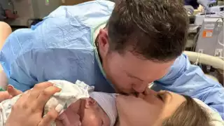 Canelo celebra la llegada de su quinto hijo.