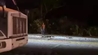   Baches en la vía Escárcega-Champotón dejan a  dos jóvenes con fracturas  