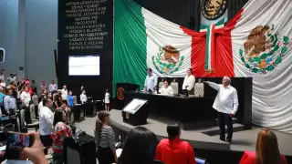 Fiscal general de Quintana Roo rinde protesta pese a la violencia en el estado