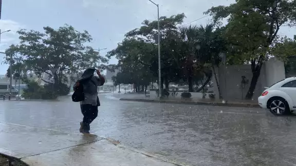 Ante el pronostico de posibles lluvias, se recomienda a la población tomar precauciones al momento de sali