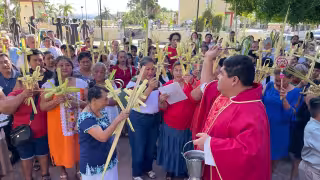 Hopelchén inicia Semana Santa con bendición de palmas