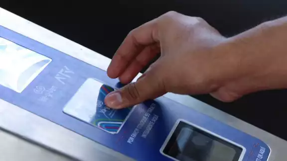 Los validadores aceptan las tarjetas básicas y sociales