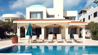 Alertan por estafas de alojamiento en el Caribe Mexicano